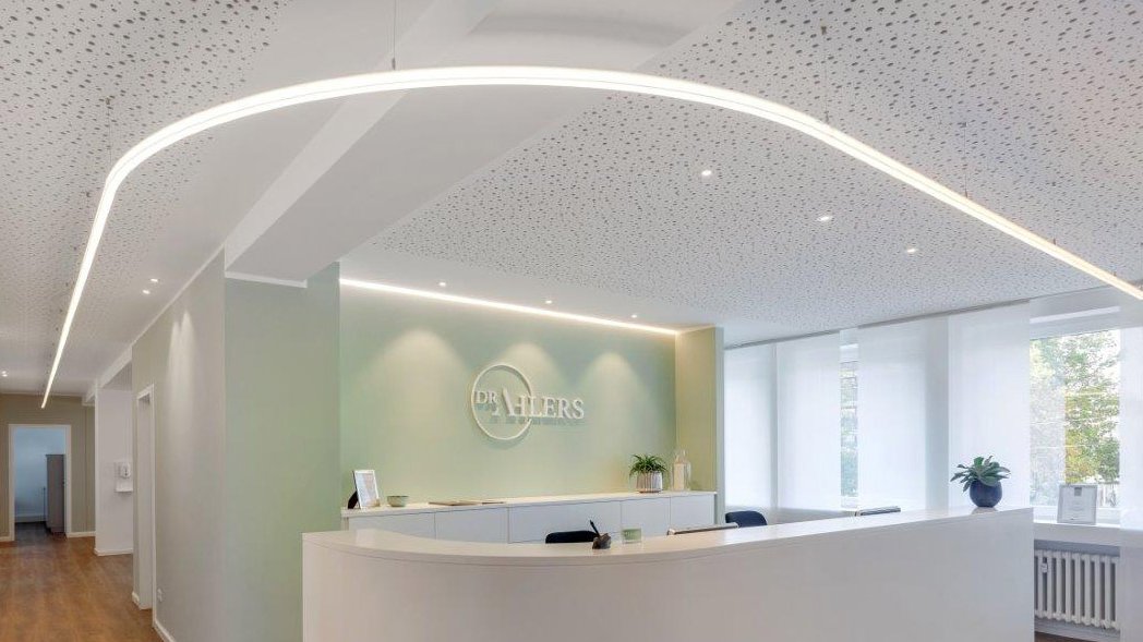 The Line Lichtlinie für Büro und Foyer