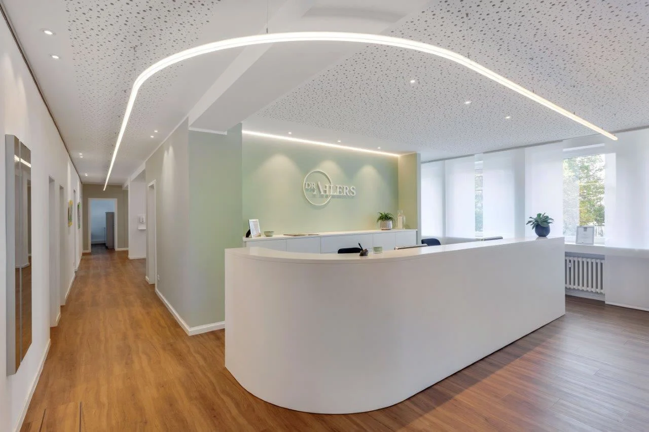 Bürobeleuchtung mit LED-Liniensystem The Line