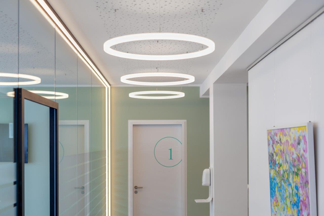 Praxis beleuchtung Ringleuchten Decke Flur