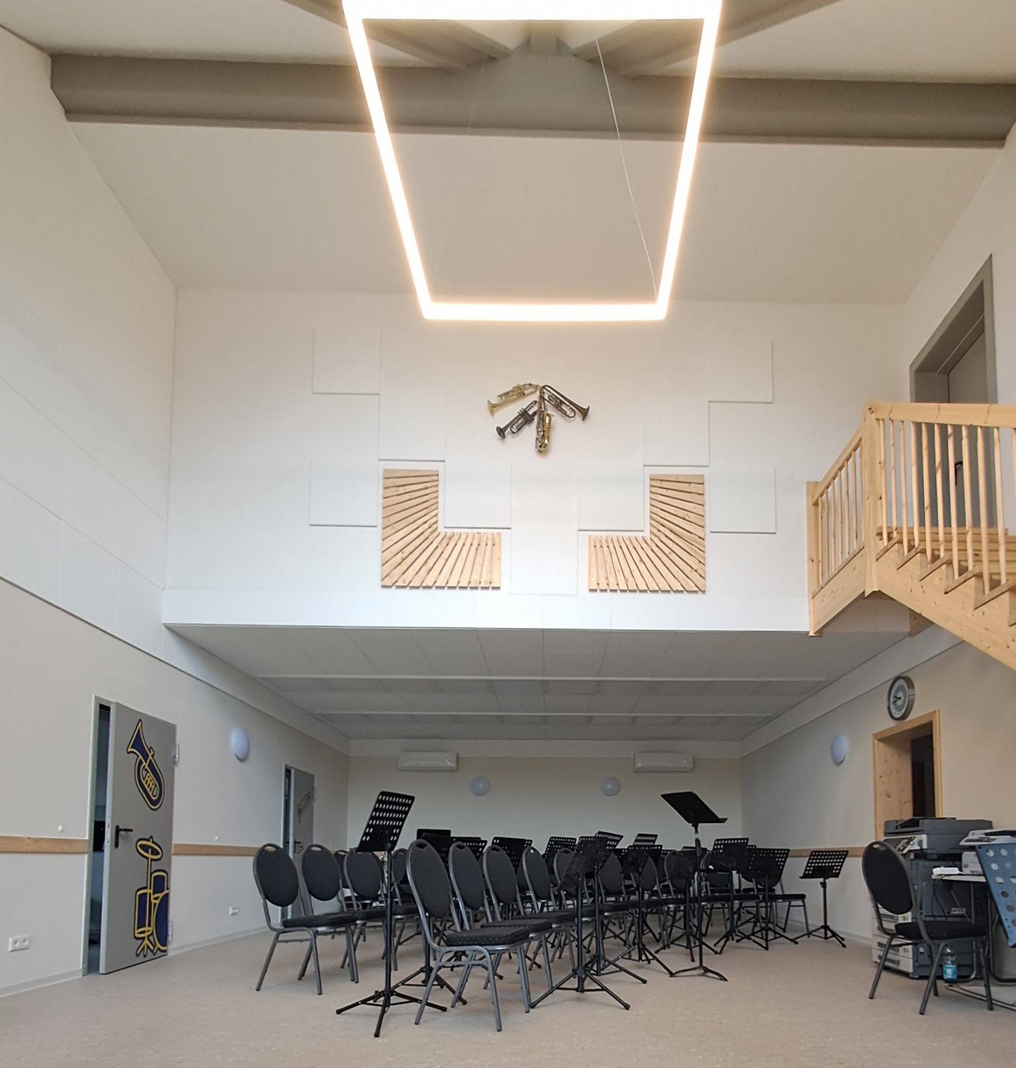 TheQ LED Leuchte im Foyer und Konzertsaal Musikschule 2
