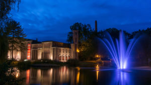 Springbrunnen Lichtspiel bei Nacht am Amtsteich Cottbus