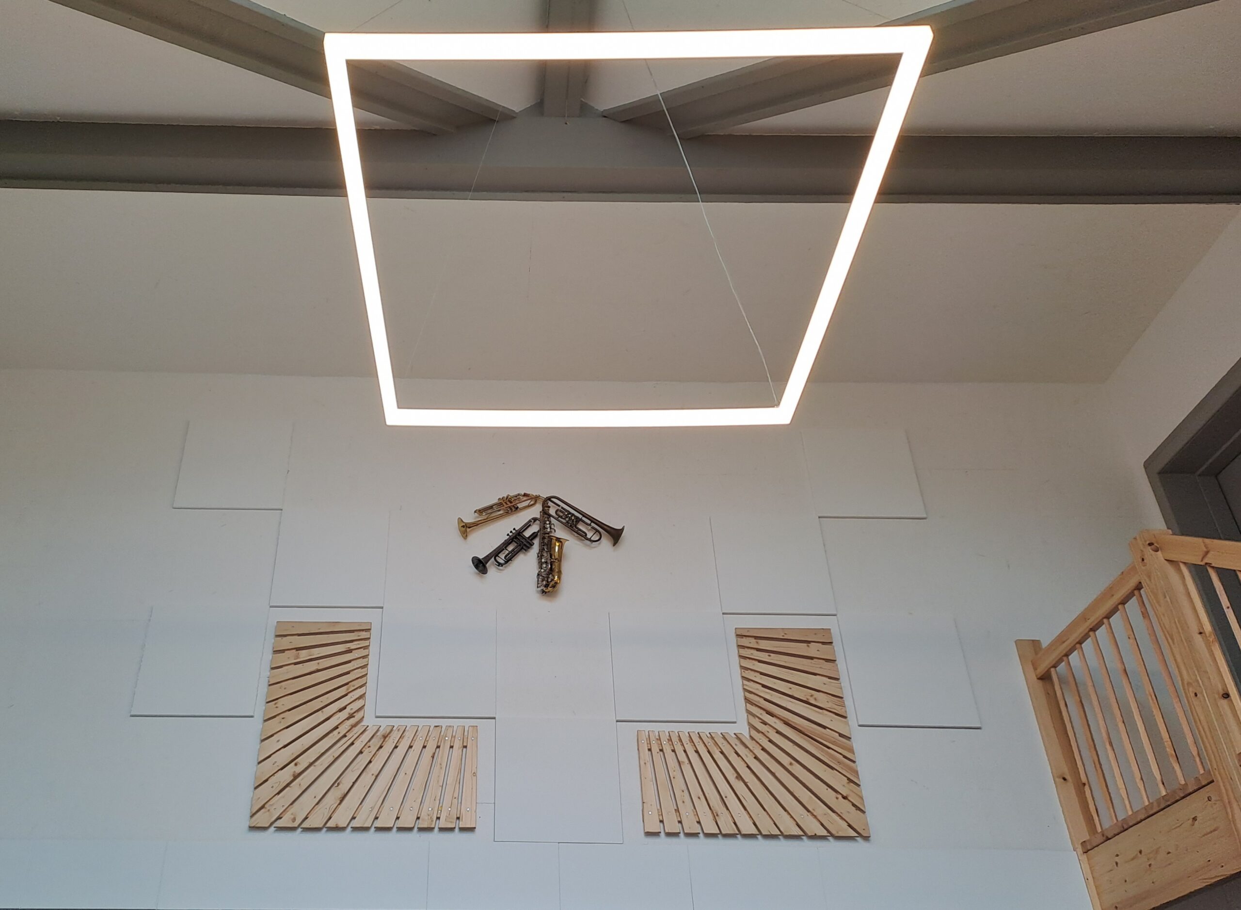 LED-Leuchte TheQ im Konzertsall der Musikschule Nägelstedt