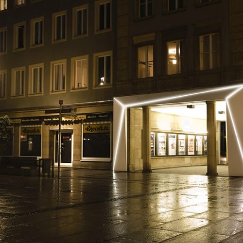 LED-Lichtinstallation Durchbruch Sprem - am Stadtbrunnen